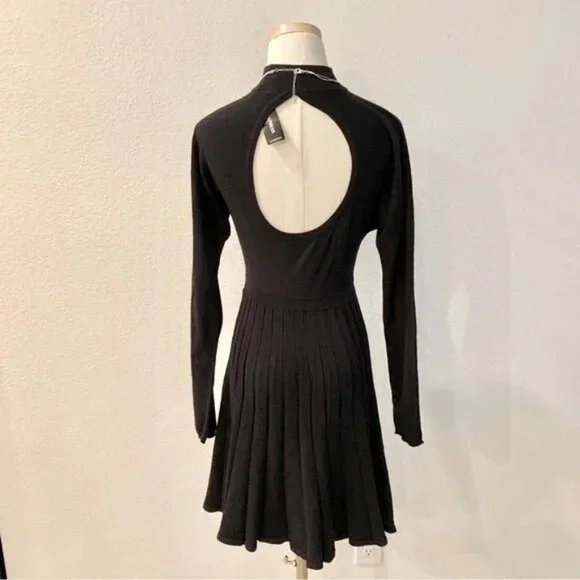 [🌟 PRICE FIRM] EXPRESS Black Pleated Open-Back Sweater Dress Extra Small XS - Picture 4 of 15